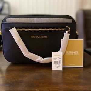 Michael Kors - Jet Set Large Saffiano Leather Crossbody Bag